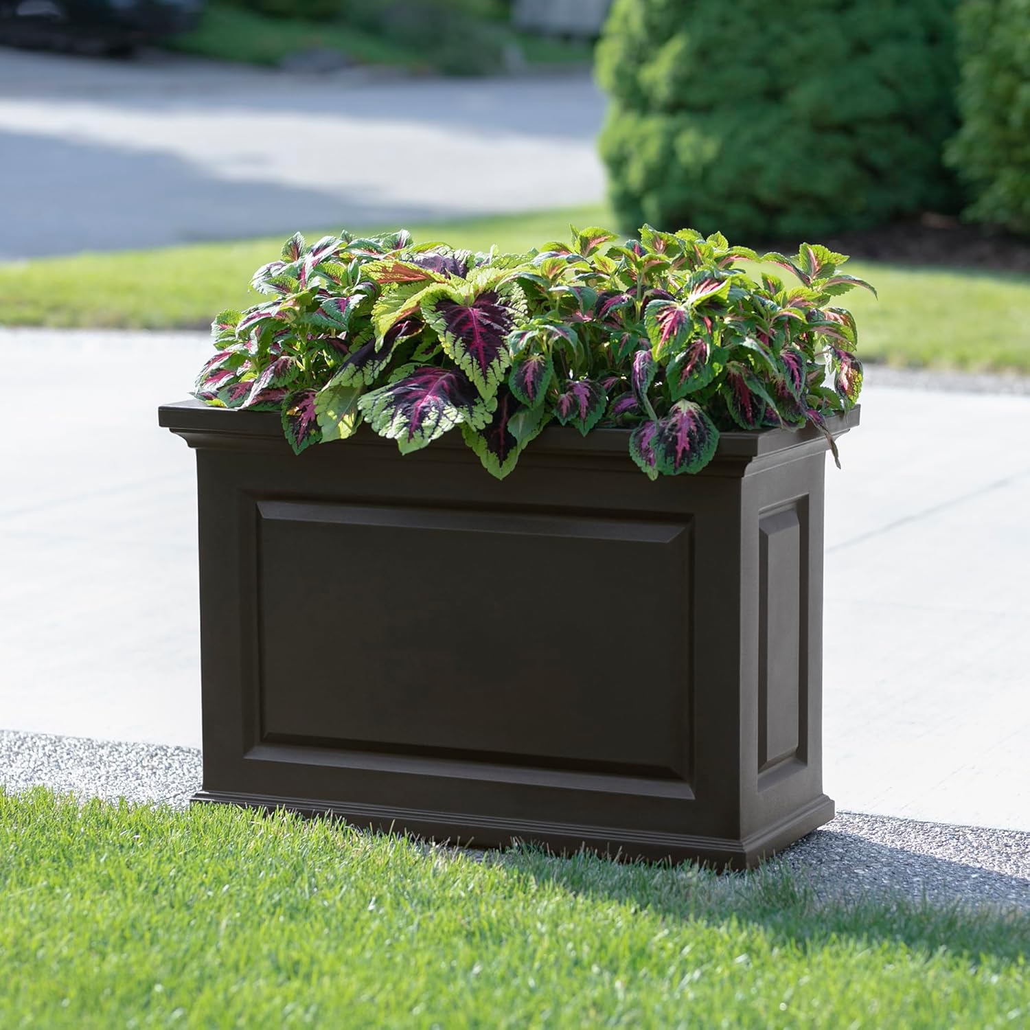Nantucket Trough Planter - Black - 36in L x 16in W x 24in H - with 17.3 Gallon Water Reservoir I6081