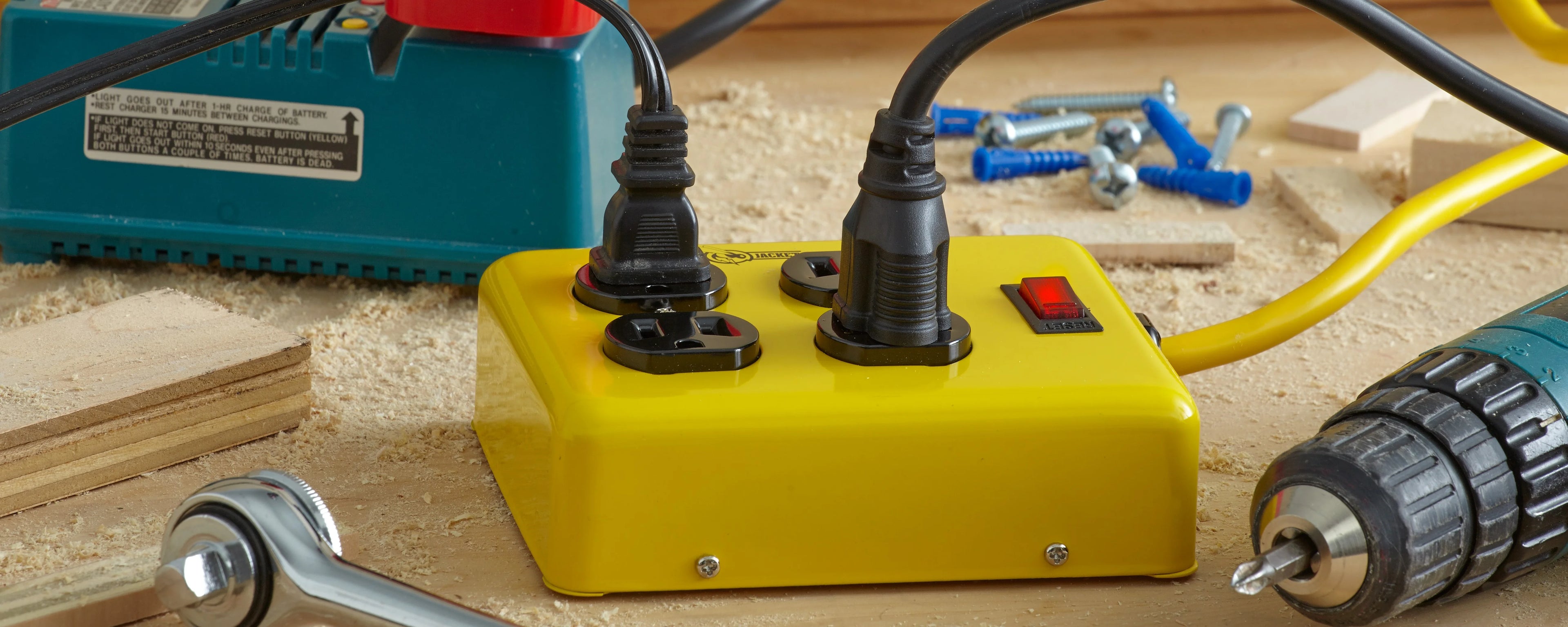 Metal Power Supply Adapter Block with 4 Outlets and Lighted Switch F49864