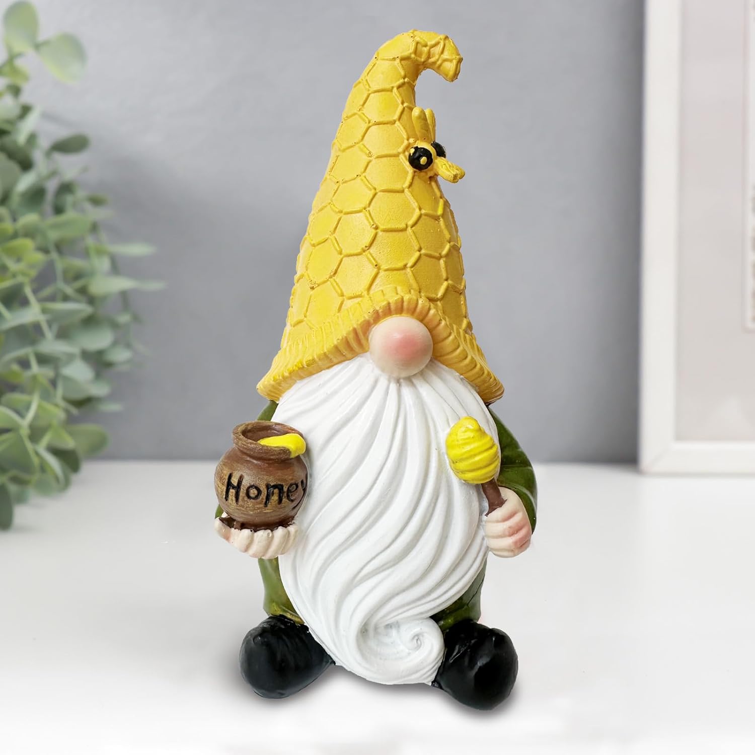 Bee Gnome Decorations Indoor Home Table Decor Cute Bee Gnome Figurines Gifts 7.5'' Resin Autumn Bee Gnome Figurine Holding Honey Jar Outdoor Decoration