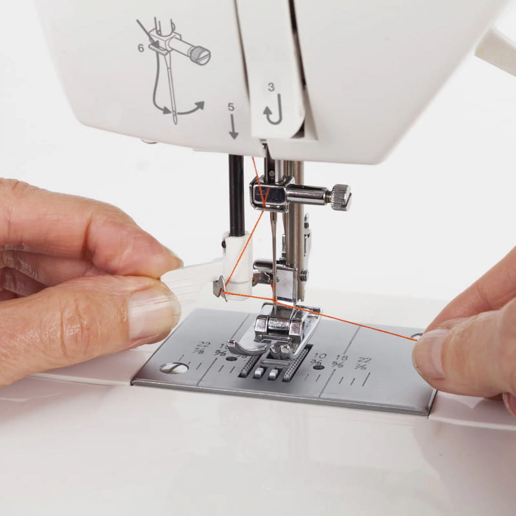 Sewing Machine with Extension Table and Hard Cover W812312