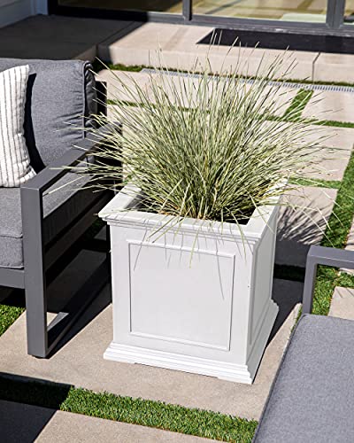 Cube Plastic Planter for Indoor or Outdoor Patio Y32694