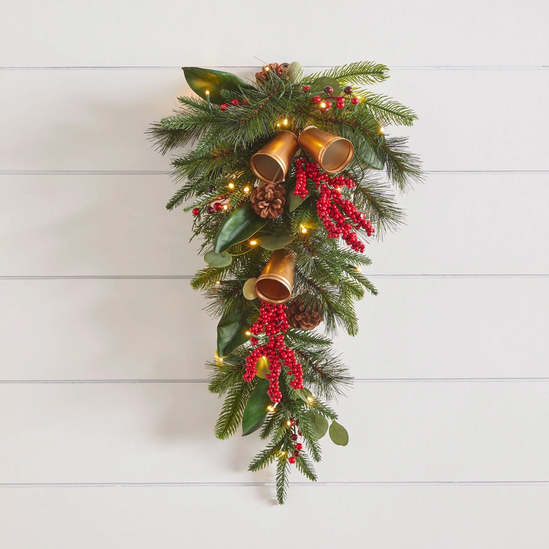 Brylanehome 24" Pre-Lit Meri Vertical Swag, Multi