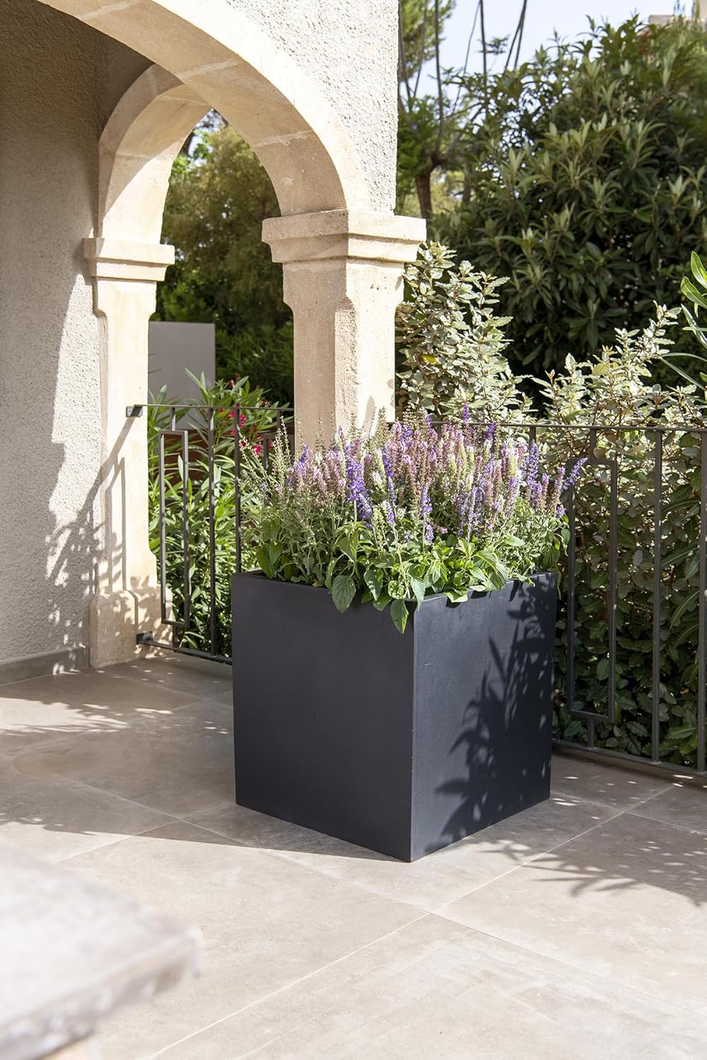 Modern Square Fiberstone Planter, Black G5008