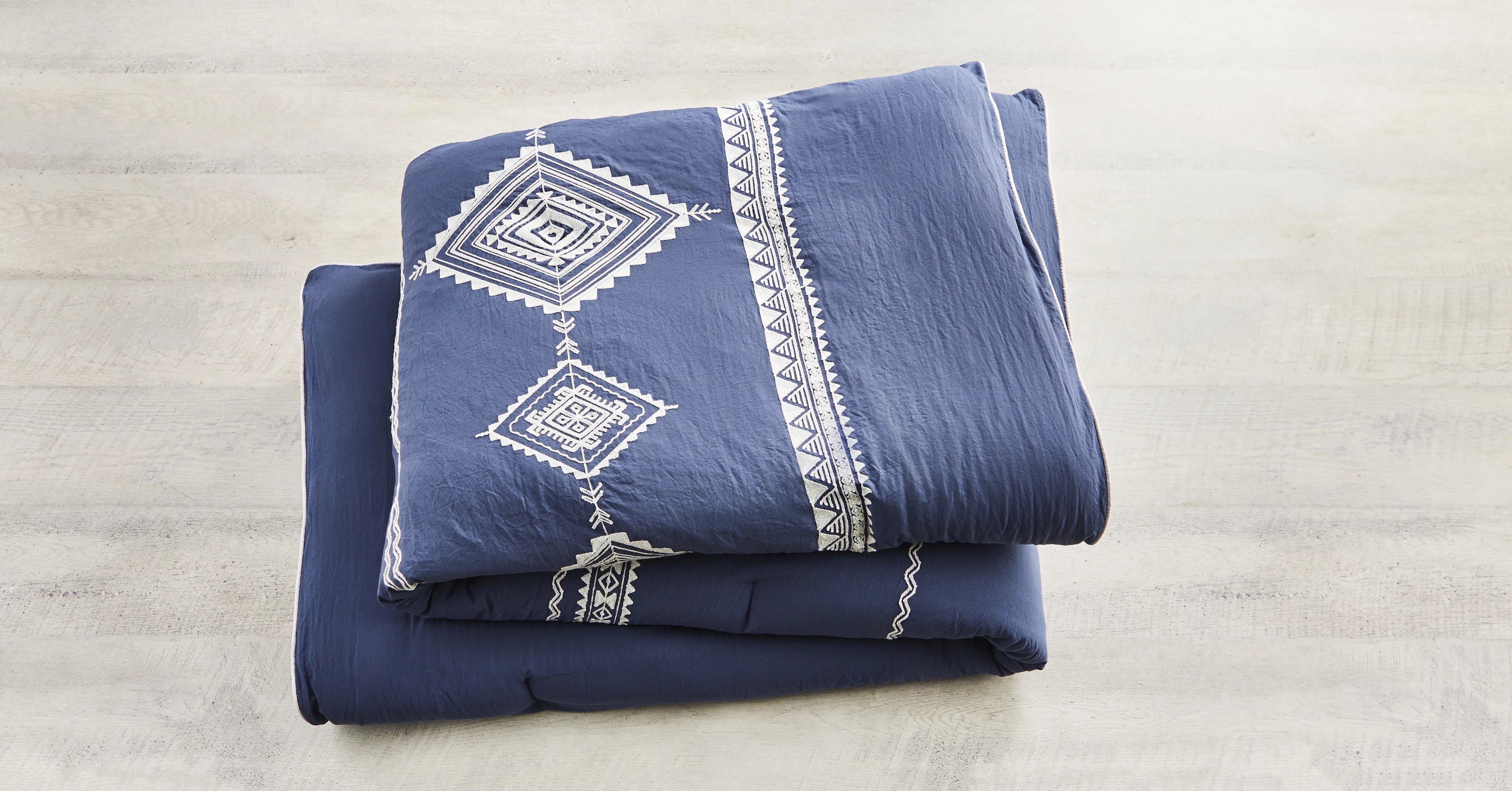 Navy Full Comforter Set with Sheets, Aztec, Polyester U168834