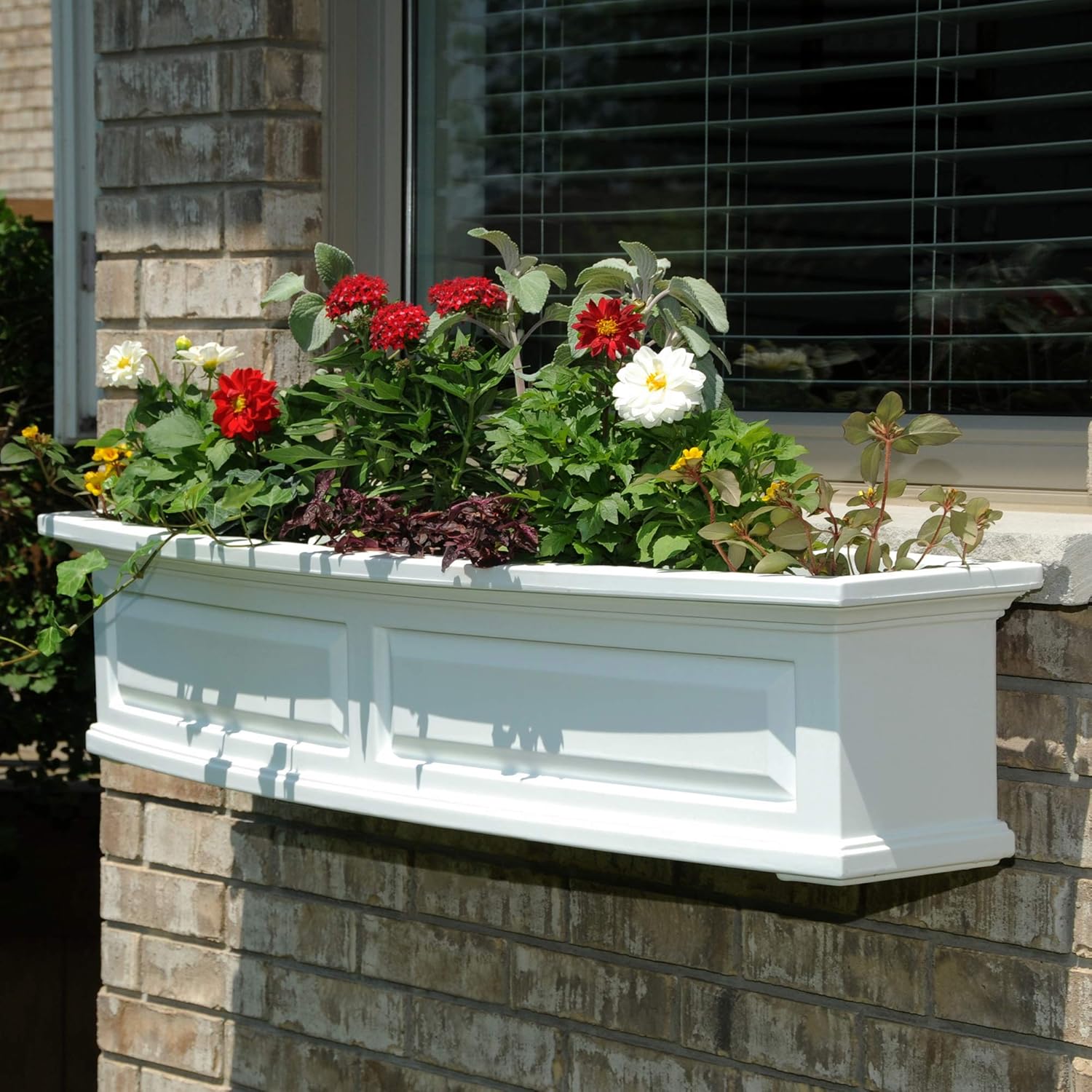 Window Box 4ft White Polyethylene with Water Reservoir T2499